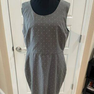18W Elle Grey sleeveless sheath dress with pale pink polka dots